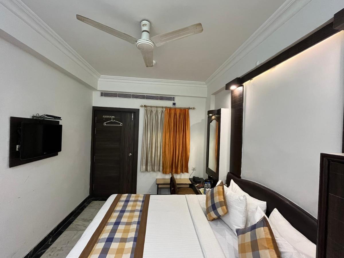 Hotel Moti Palace Agra  Εξωτερικό φωτογραφία