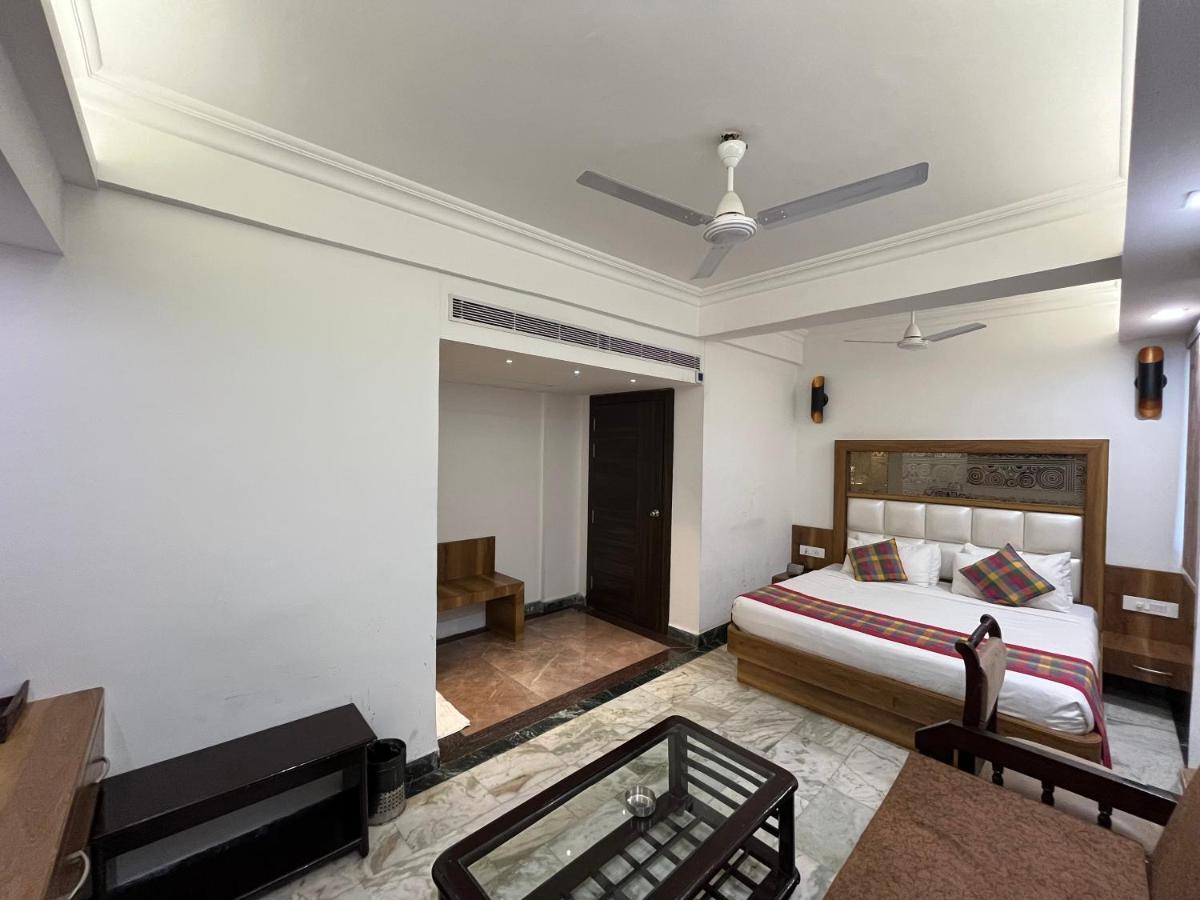 Hotel Moti Palace Agra  Εξωτερικό φωτογραφία