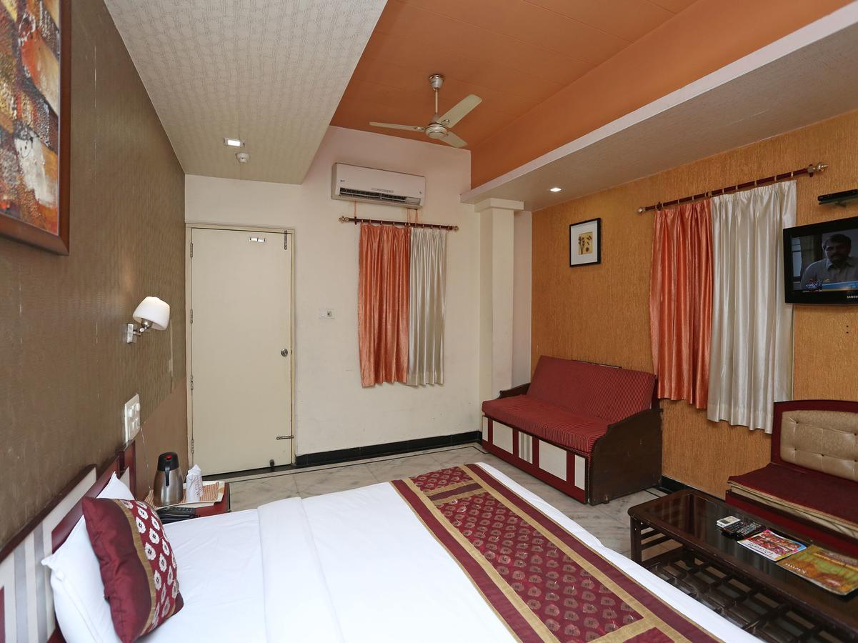Hotel Moti Palace Agra  Εξωτερικό φωτογραφία
