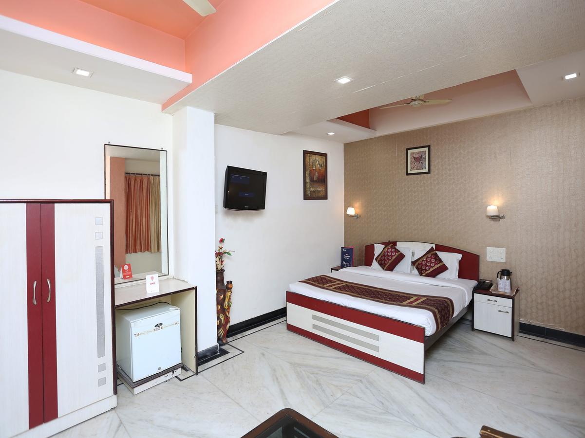 Hotel Moti Palace Agra  Εξωτερικό φωτογραφία