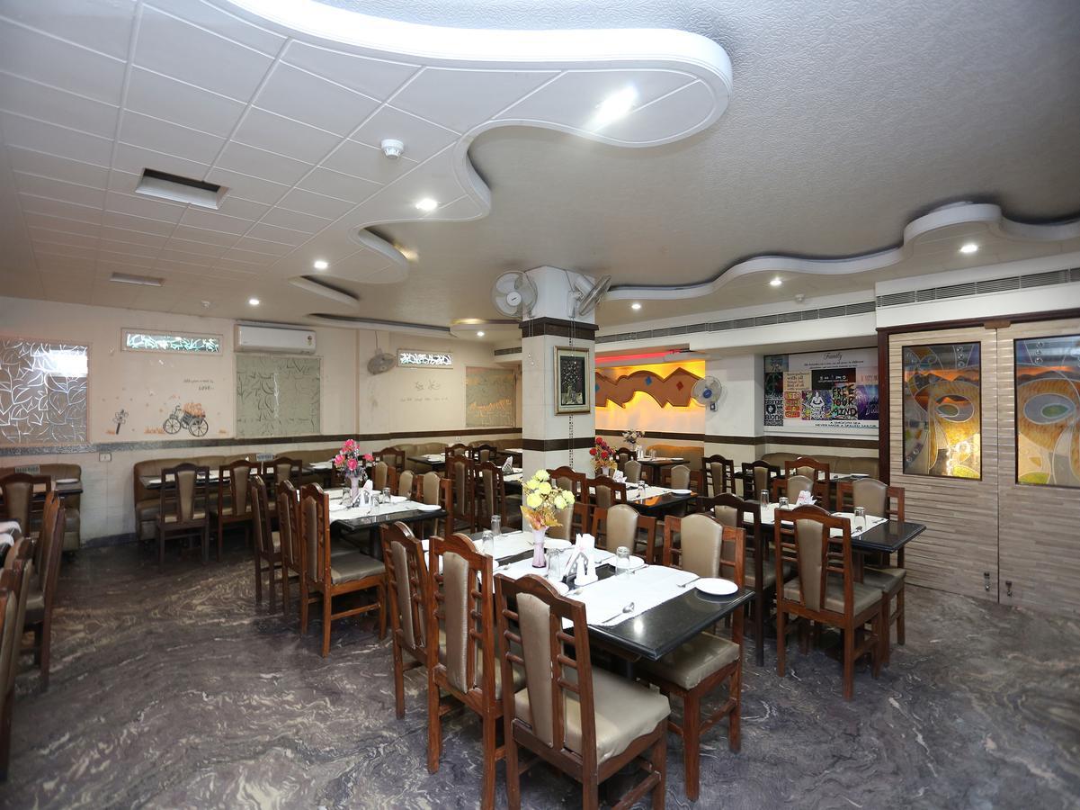 Hotel Moti Palace Agra  Εξωτερικό φωτογραφία