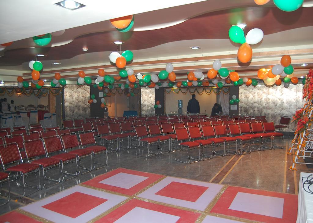 Hotel Moti Palace Agra  Εξωτερικό φωτογραφία