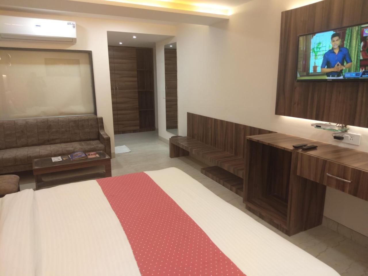 Hotel Moti Palace Agra  Εξωτερικό φωτογραφία