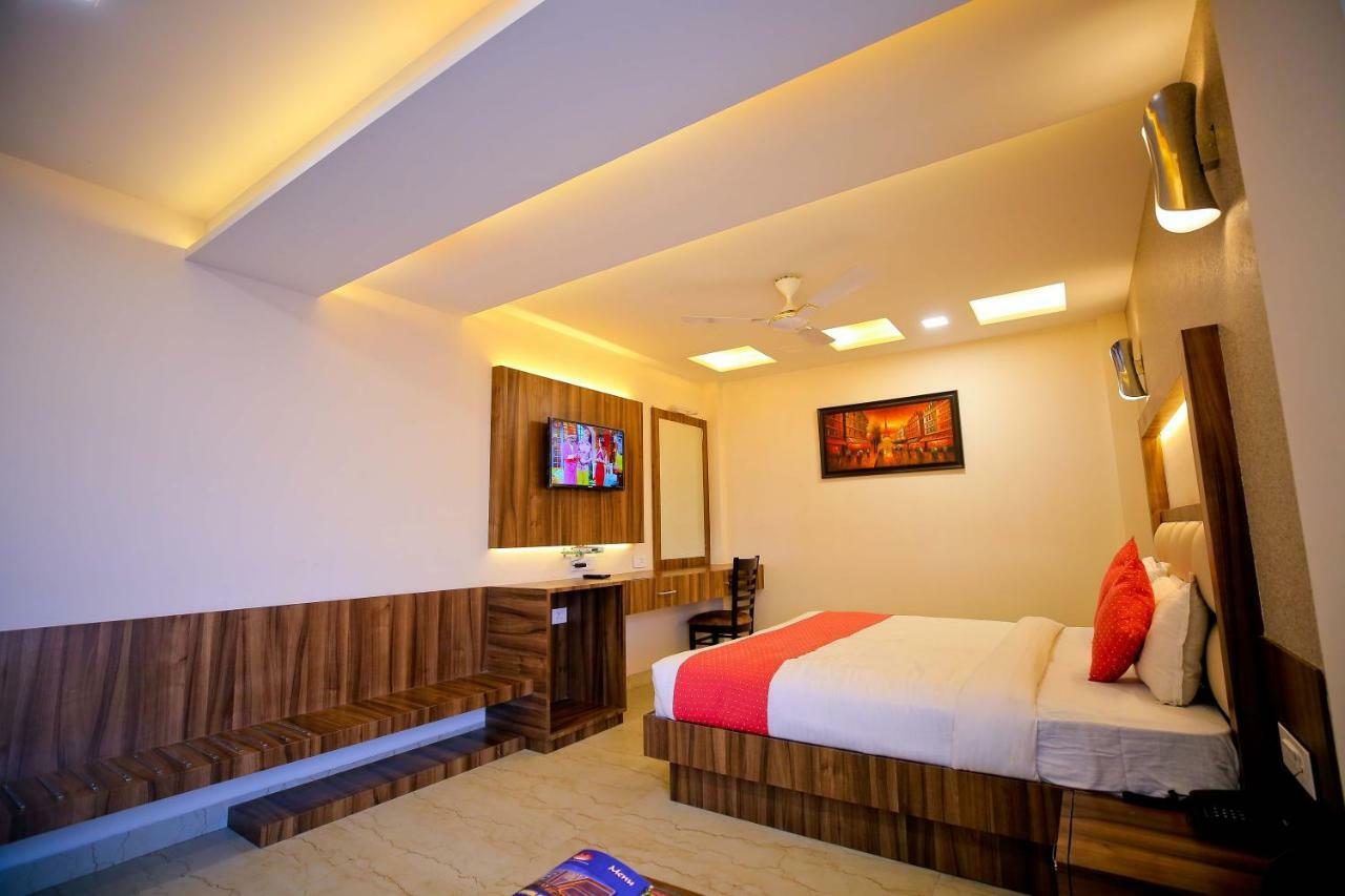 Hotel Moti Palace Agra  Εξωτερικό φωτογραφία